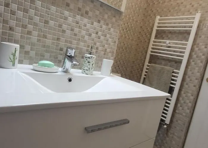 28 Constantin Brancoveanu, Craiovita, Self Check-in *