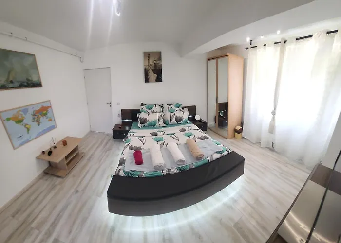 28 Constantin Brancoveanu, Craiovita, Self Check-in アパート