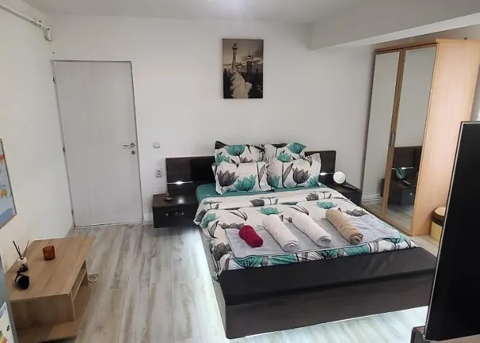 28 Constantin Brancoveanu, Craiovita, Self Check-in *